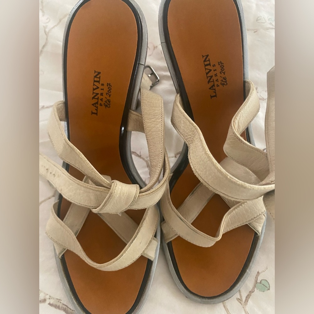 Lanvin sandals size 39. Excellent condition.